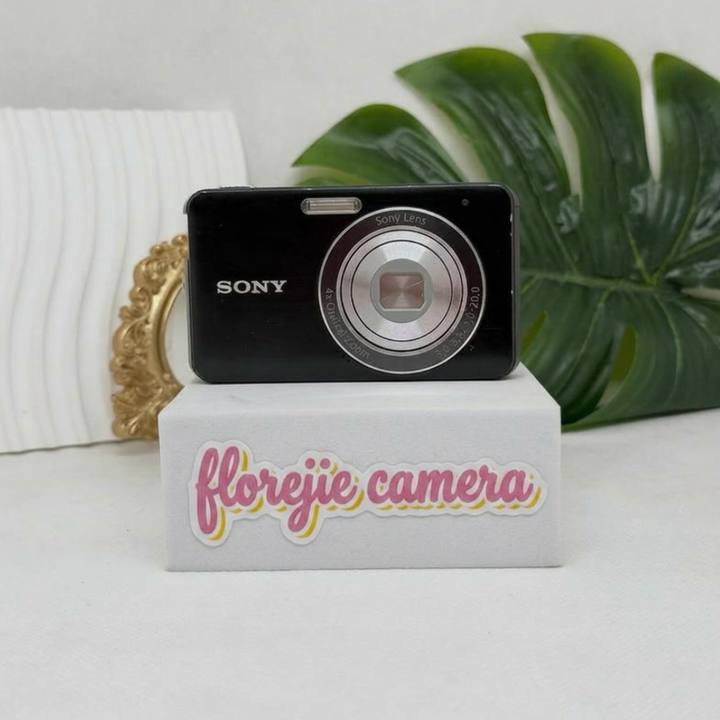Sony camera by Florejie Camera